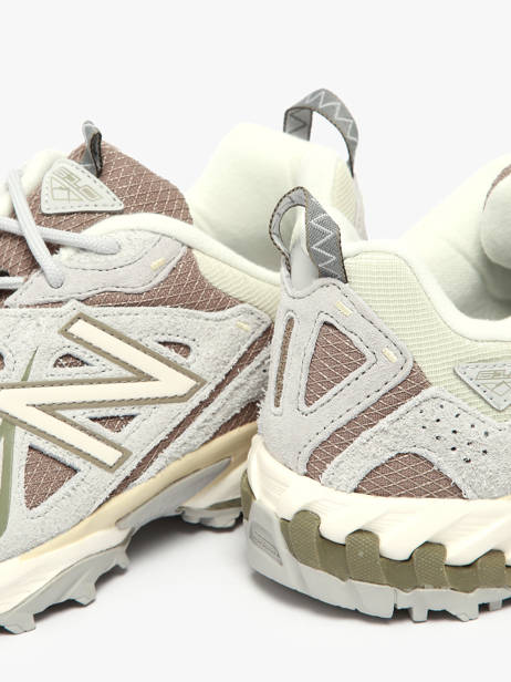 Sneakers In Leather New balance Gray boy ML610TE other view 3