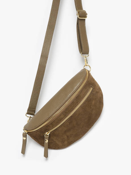 Belt Bag Milano Brown velvet caviar VC24111 other view 2